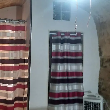 Amalia 2 * Bari